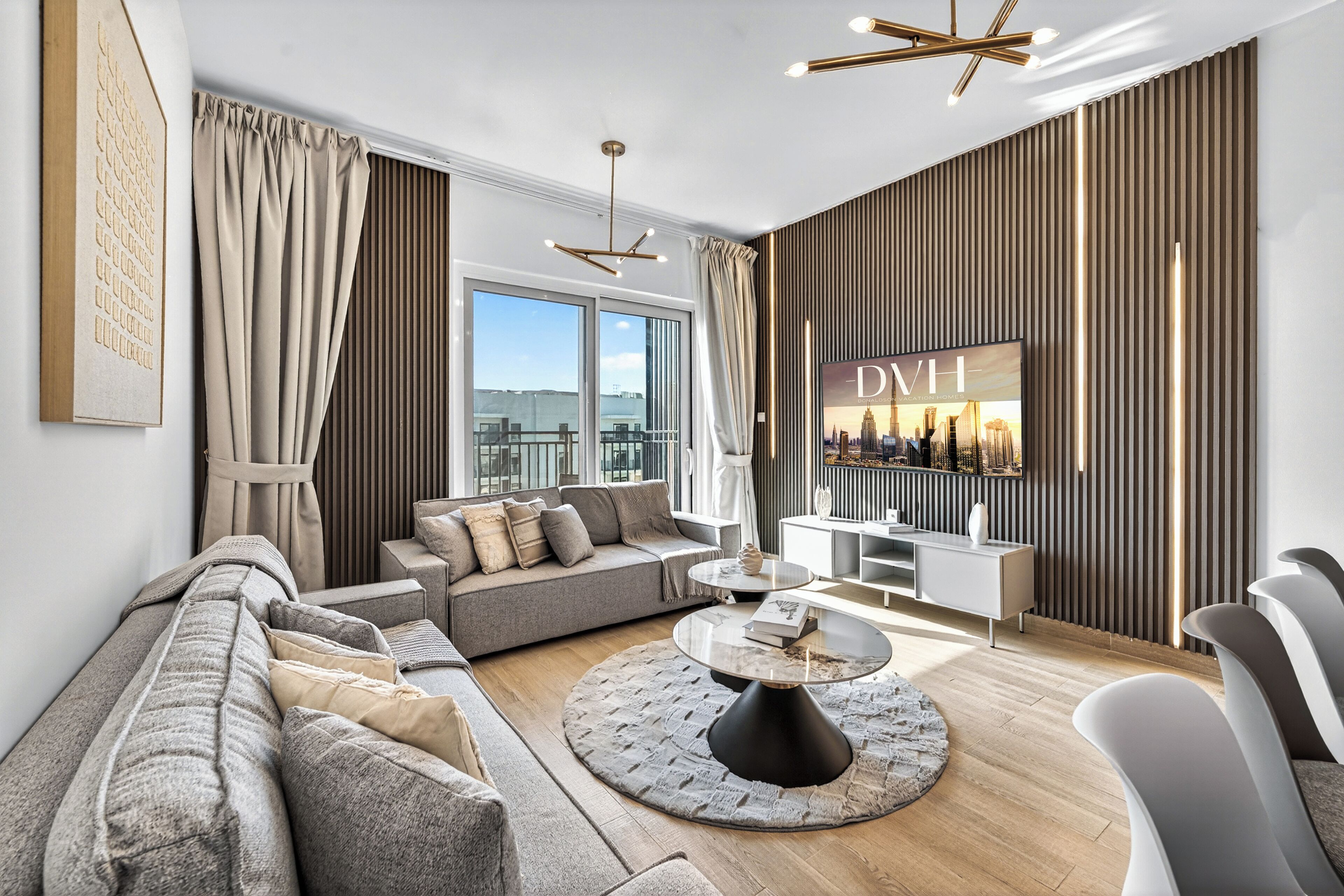 Deluxe Apartment, Courtyard View | Living area