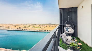 Luxury Apartment, Canal View | Balcony view