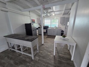 Private kitchen - Charming 2-bedroom house in enchanting Vieques with WiFi, AC (Vieques)