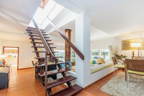 Interior - Villa Colares Retreat – Pool, Beach, Sintra (Sintra)