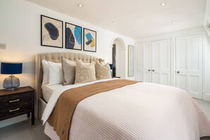 3 bedrooms, iron/ironing board, travel cot, free WiFi