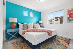 4 bedrooms, desk, iron/ironing board, free WiFi - Spacious 4BR Exec Home - Near DIA & Medical Center (Commerce City)