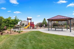 Children's area - 4BR Home | Prime Location by DIA & Med Center (Commerce City)