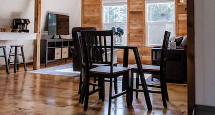 Cozy 1-bedroom apartment with WiFi, AC in serene Gresham