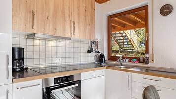 Réfrigérateur, four, plaque de cuisson, lave-vaisselle