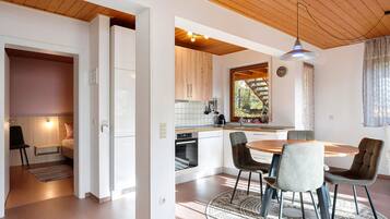 Kühlschrank, Ofen, Herdplatte, Geschirrspüler