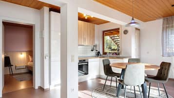 Réfrigérateur, four, plaque de cuisson, lave-vaisselle