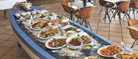 Apartment | Dining