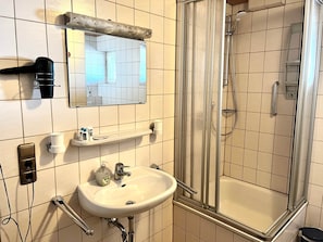 Haartrockner, Handtücher