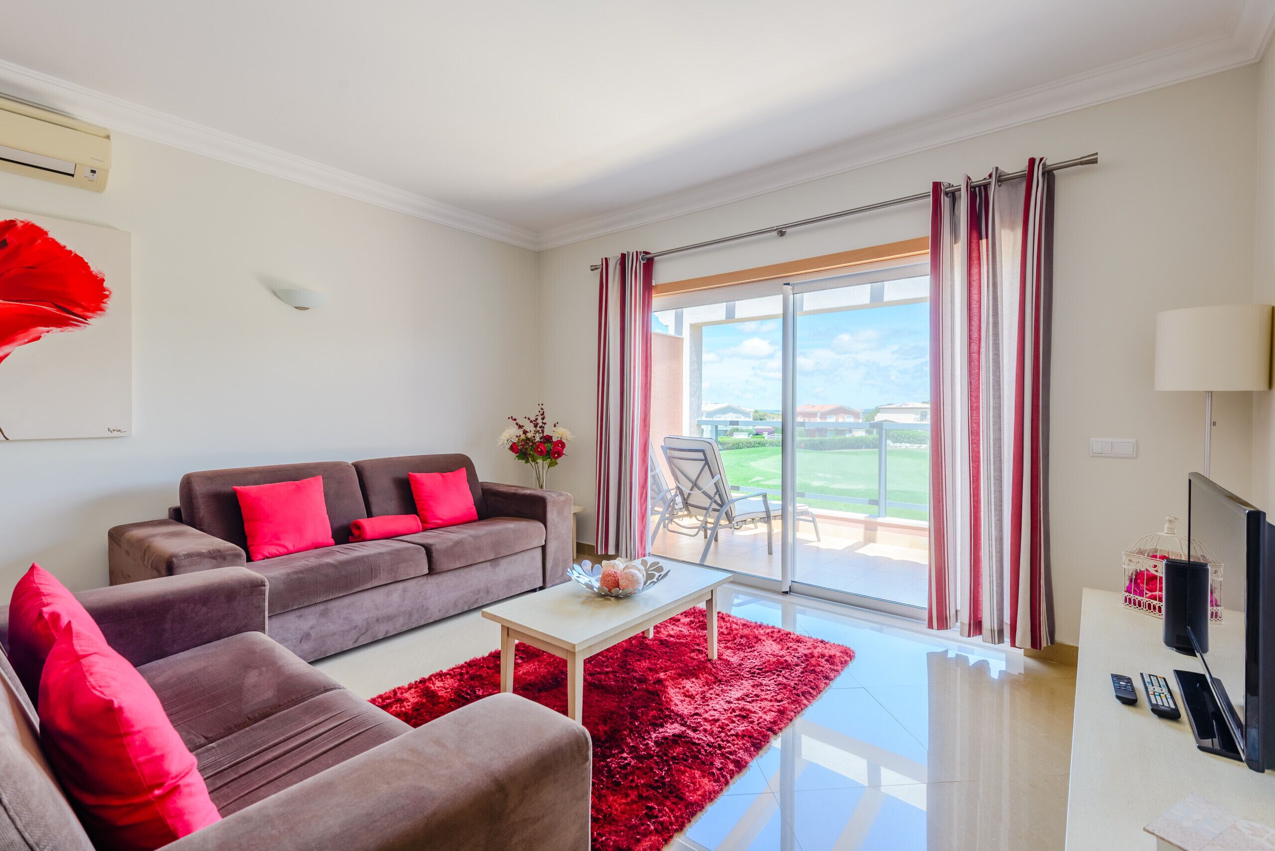 Villa, 2 Bedrooms, Smoking, Pool Access | Living room