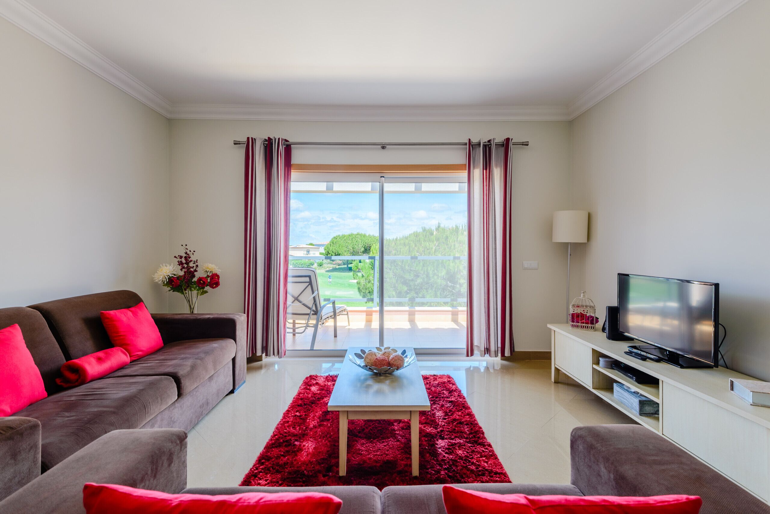 Villa, 2 Bedrooms, Smoking, Pool Access | Living room