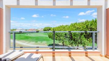 Villa, 2 habitaciones, fumadores, acceso a la piscina | Balcón