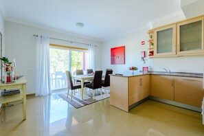 Vila, 2 kamar tidur, Boleh Merokok, akses ke kolam renang | Dapur pribadi | Microwave, mesin pencuci piring, dan mesin pembuat kopi/teh