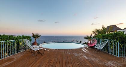 Oceanfront 2-bedroom luxury at La Escondida - Relax & Enjoy!