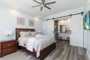 1 bedroom, iron/ironing board, WiFi, bed sheets - Chic 1BR Steps to Atlantic Ave & Beach (Delray Beach)