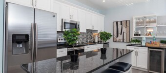 Chic 1BR Steps to Atlantic Ave & Beach
