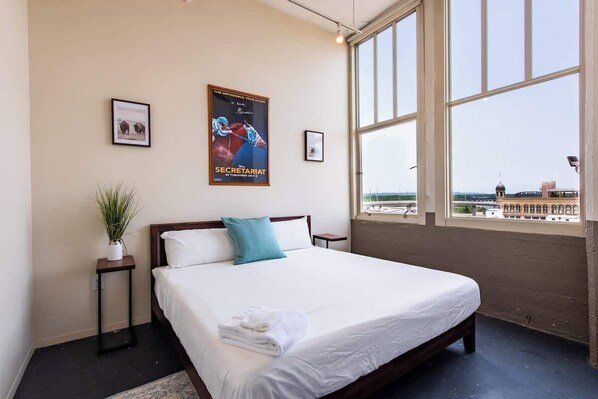 3 makuuhuonetta, silitysrauta/-lauta, Wi-Fi, vuodevaatteet