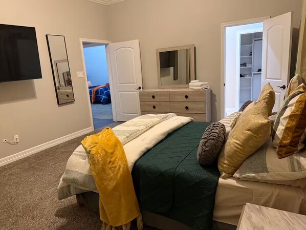 Iron/ironing board, WiFi, bed sheets