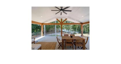 Beautiful Floating Dock Charming 4Bedroom Home Minutes From Attractions