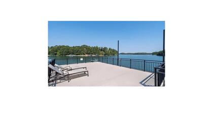 Beautiful Floating Dock Charming 4Bedroom Home Minutes From Attractions