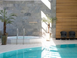 House | Kolam renang