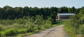 Mountain View Lodge - Brand New 8 Bedroom Home with 150 acres of privacy