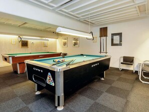 Apartment | Game room