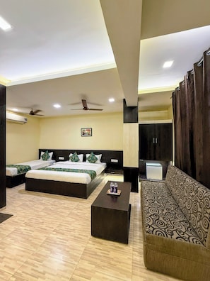 Premium Studio Suite, City View - Hotel Wardhman (Jabalpur)