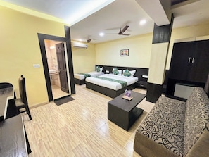 Premium Studio Suite, City View - Hotel Wardhman (Jabalpur)