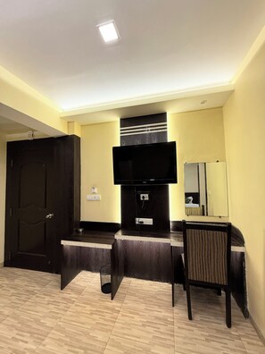 特級開放式套房, 城市景 | 電視