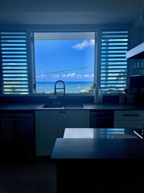 Private kitchen - Charming 2-bedroom apartment in fabulous Fajardo with WiFi, AC (Fajardo)