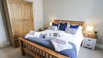 2 bedrooms, individually decorated, individually furnished, free WiFi