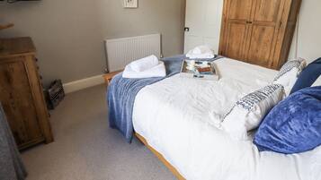 2 bedrooms, individually decorated, individually furnished, free WiFi