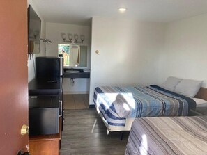 Basic Double Room | Free WiFi