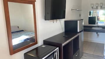Quarto casal básico | Wi-Fi de cortesia