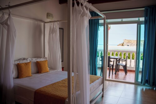 Hotel 3 Banderas Manzanillo del Mar 