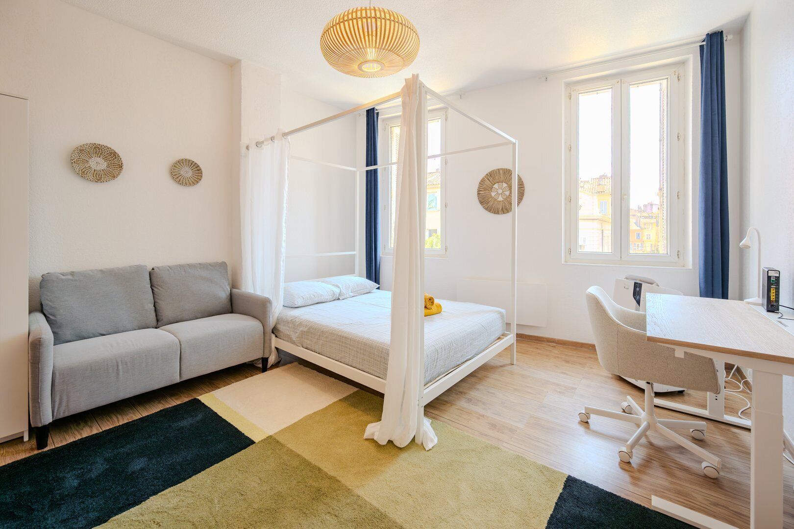 1 dormitorio, escritorio, Internet y ropa de cama