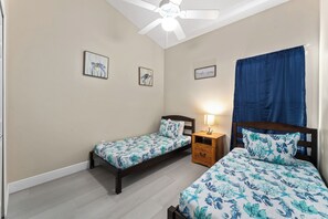 4 Schlafzimmer, Bügeleisen/Bügelbrett, WLAN, Bettwäsche