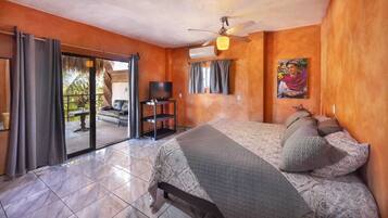 6 bedrooms, iron/ironing board, WiFi, bed sheets