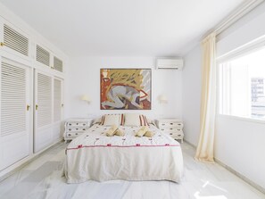 7 Schlafzimmer, Bügeleisen/Bügelbrett, kostenloses WLAN, Bettwäsche
