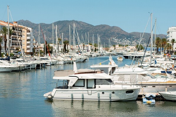 Marina