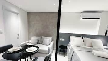 Deluxe Studio | Individually decorated, individually furnished, laptop workspace