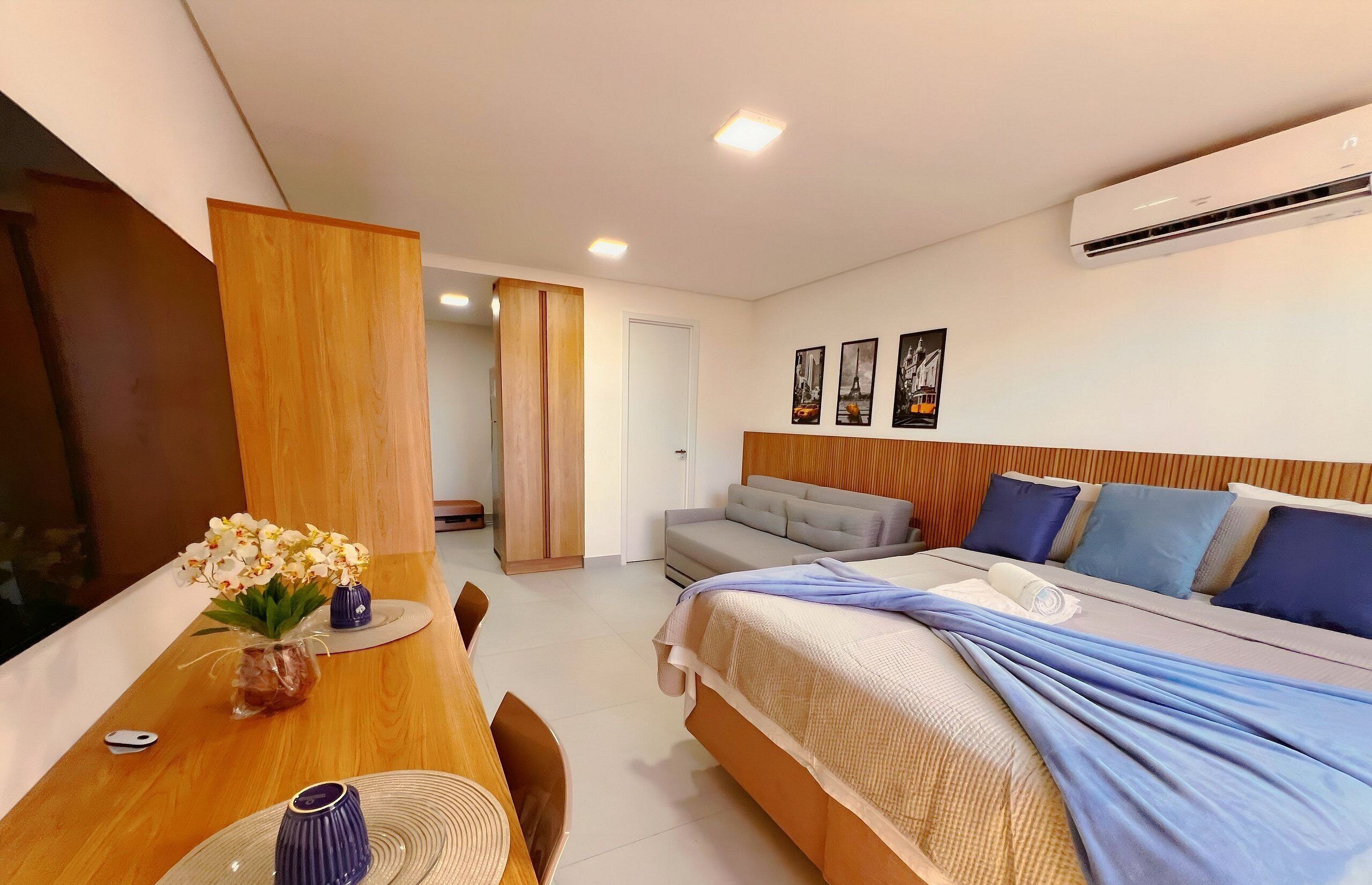 Comfort Studio | Individually decorated, individually furnished, laptop workspace