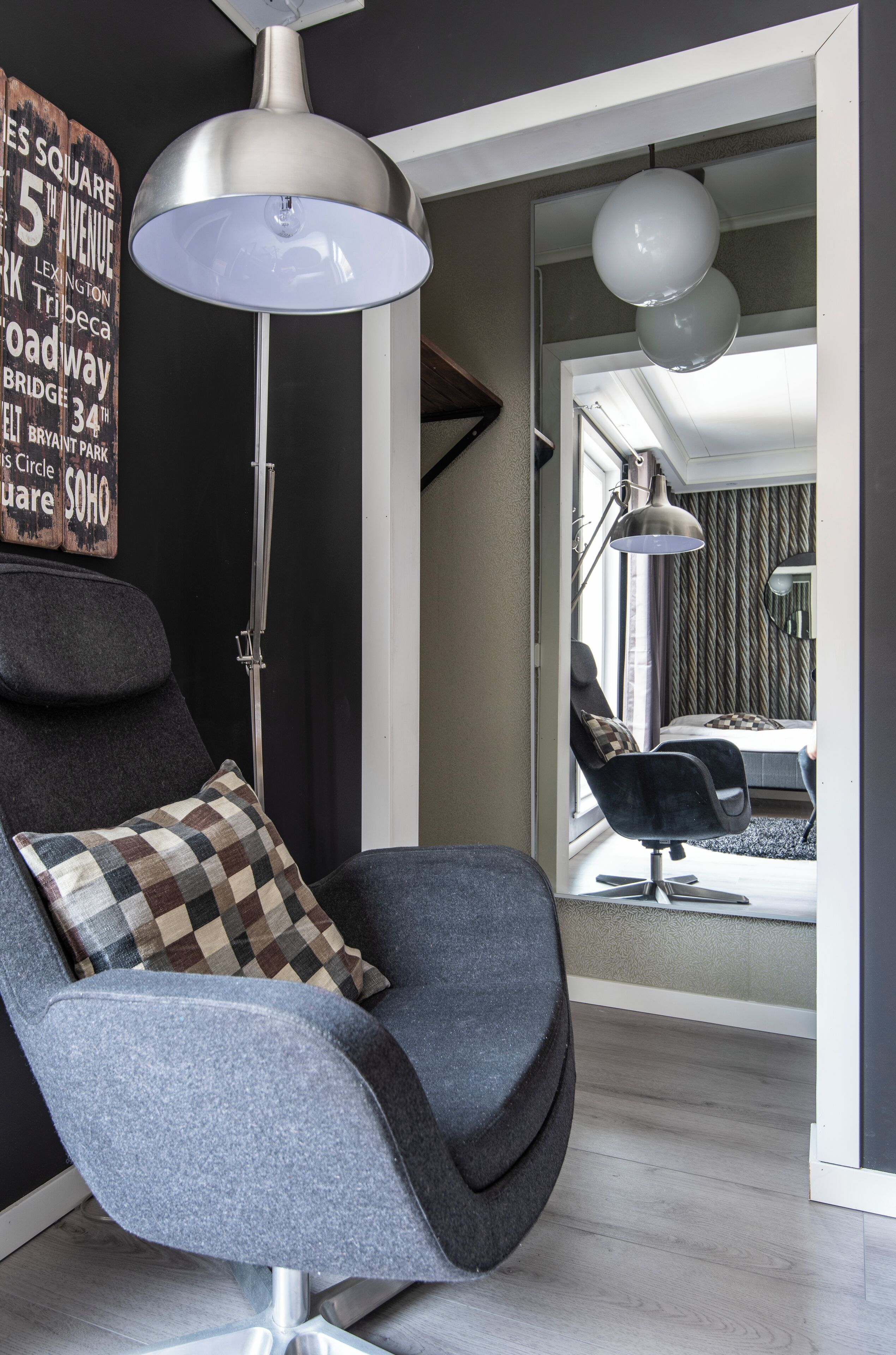 Single Room | Individually decorated, individually furnished, desk, laptop workspace