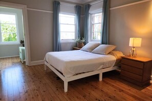 2 bedrooms, WiFi - Stunning 2BR Unit in Queenscliff (Queenscliff)