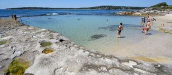 Airy Cronulla beach escape 2 bed