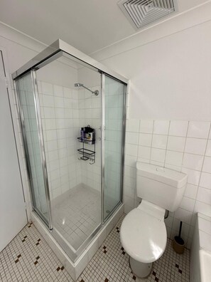 Hair dryer, towels - Airy Cronulla beach escape 2 bed (Cronulla)