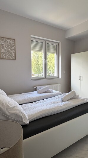 1 chambre, fer et planche à repasser, Wi-Fi, draps fournis