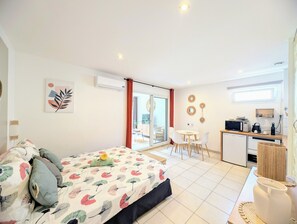 Fer et planche à repasser, Wi-Fi, draps fournis