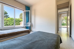 4 chambres, fer et planche à repasser, Wi-Fi gratuit